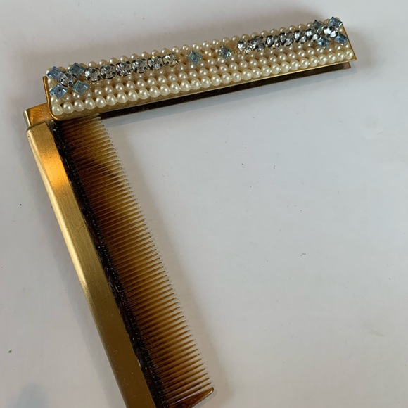 Elegant Pearl and Crystal Women's Hair Accessory - Picture 2 of 4